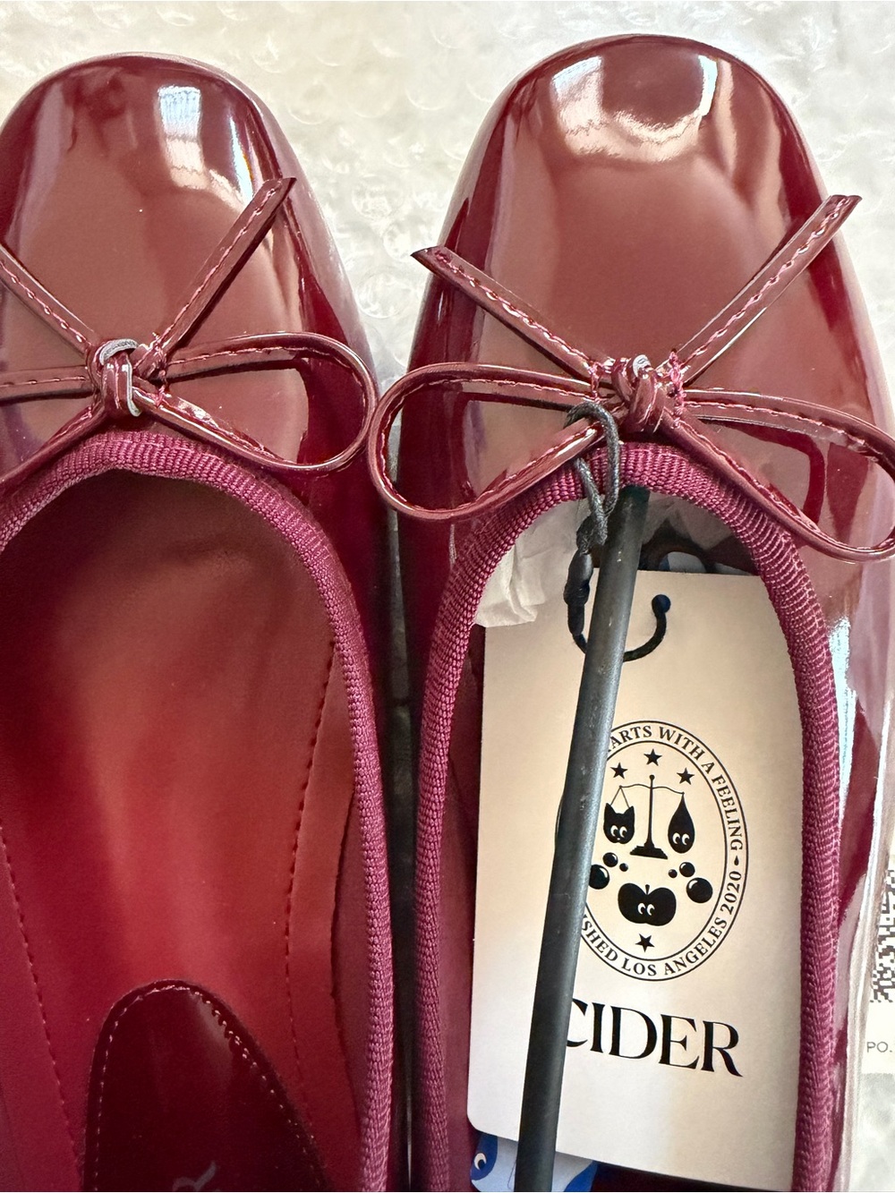Cider Women's Glossy Wine Red Patent Ballet Flats - Picture 5 of 5